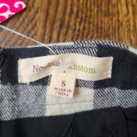 Newbury Kustom Black & White Plaid Flannel Skirt Criss-Cross Detail S - Picture 3 of 5